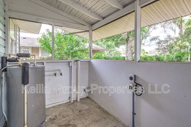 Building Photo - 536 W Belmar St