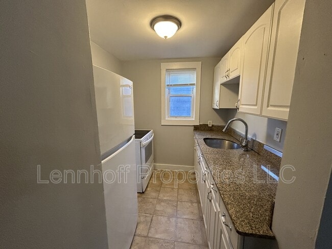 Building Photo - 145 Water St