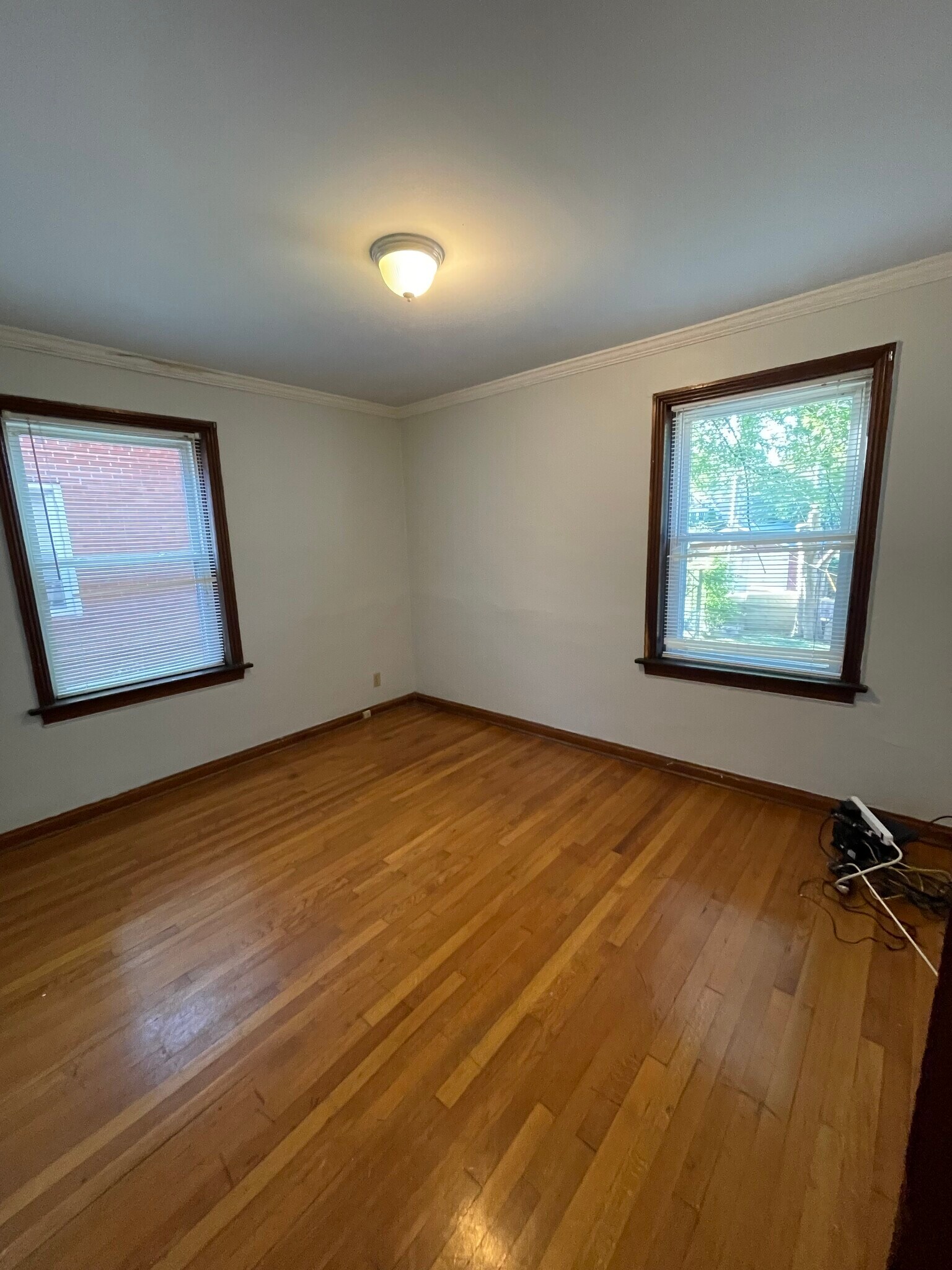 Building Photo - 4964 Fyler Ave