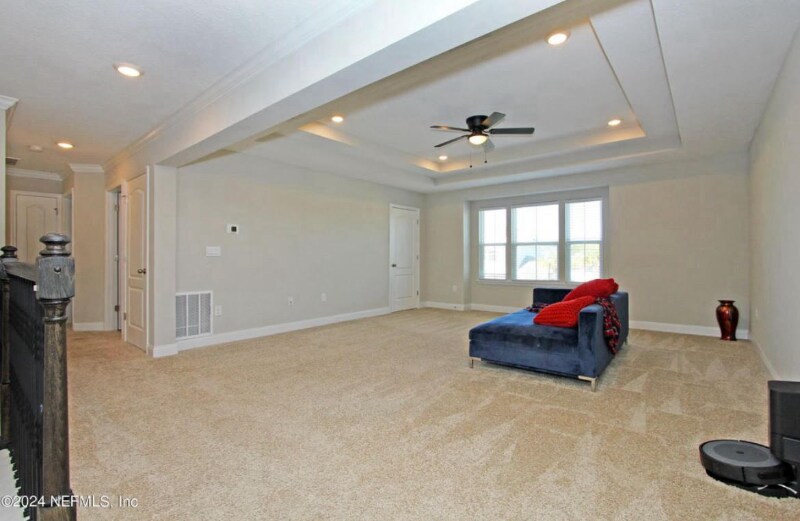 Building Photo - 242 Silverleaf Village Dr