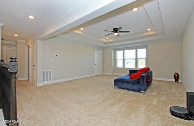 Building Photo - 242 Silverleaf Village Dr