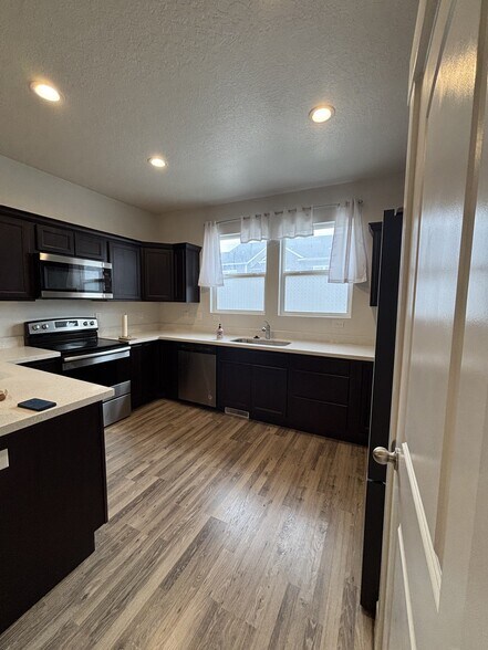 Building Photo - 2055 N 3930 W