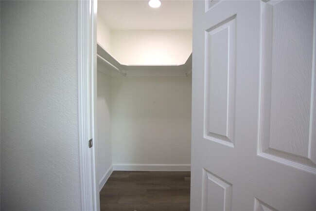 Building Photo - 4517 Brinkley St