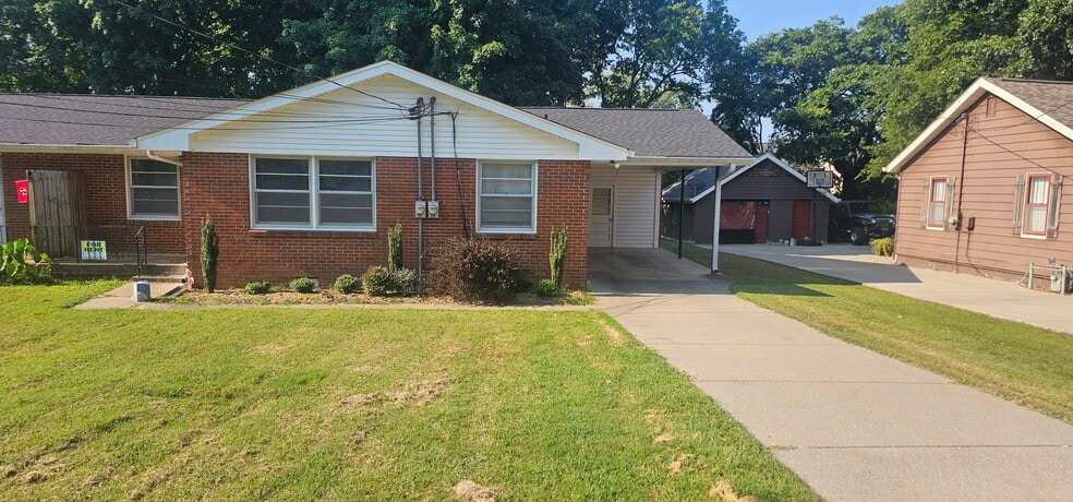 Building Photo - 203 Nokes Dr