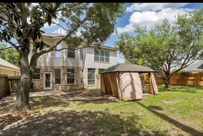 Building Photo - 2203 Centerbrook Ln