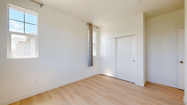 Building Photo - 1605 Rose Clover St
