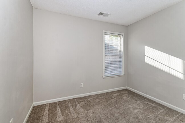 Building Photo - 6967 Parkbrook Ln
