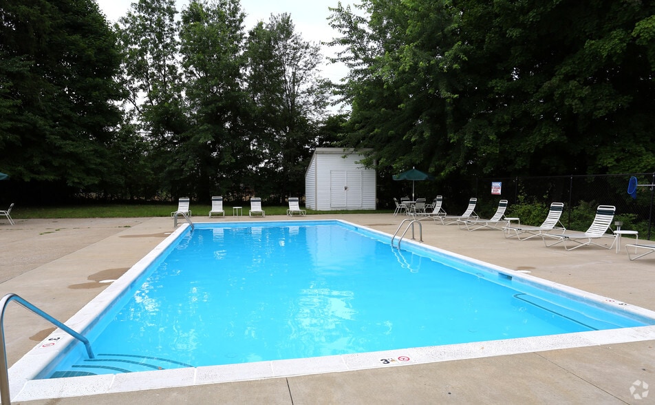 Tallmadge Oaks 120150 North Ave Tallmadge OH 44278 Apartment Finder