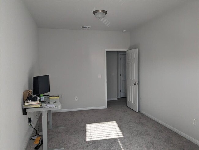 Building Photo - 105 Durmont Pass