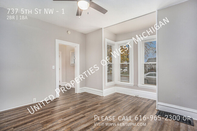 Building Photo - Available Now | 2 Bedroom 1 Bath Apartment...