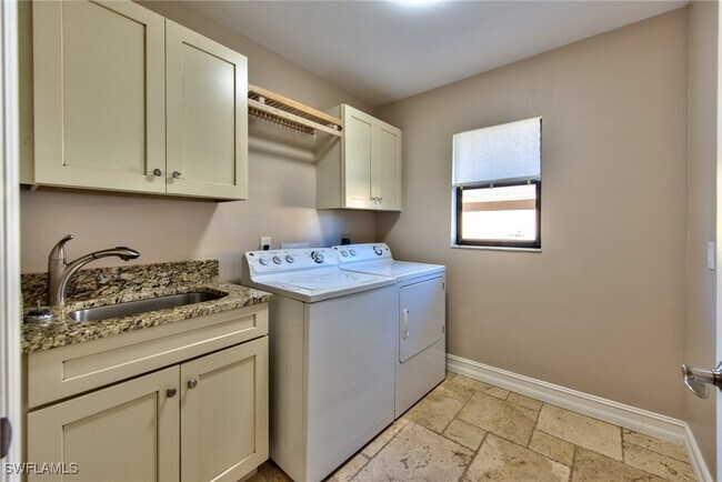 Building Photo - 2106 Imperial Golf Course Blvd