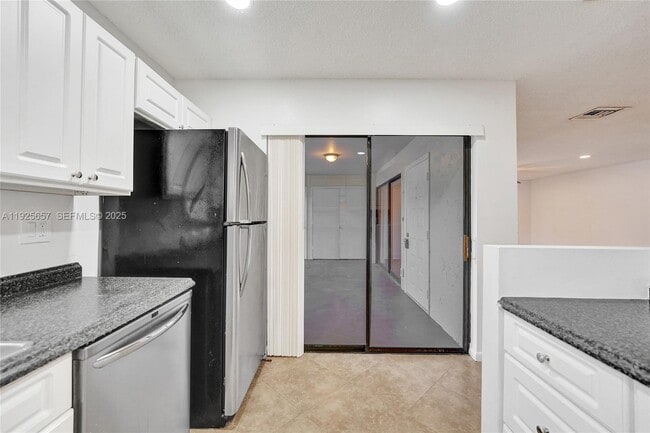 Building Photo - 9340 SW 61st Way