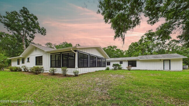 Building Photo - 2318 Old Samsula Rd