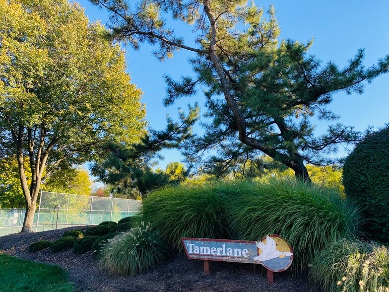 Building Photo - 305 Shepherds Way