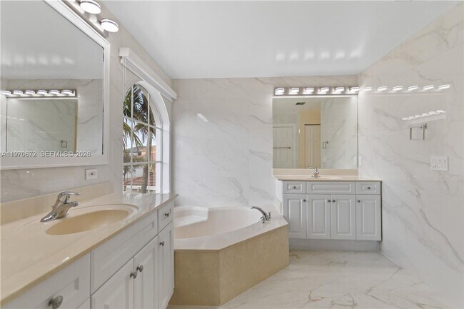 Building Photo - 4116 SW 179th Way