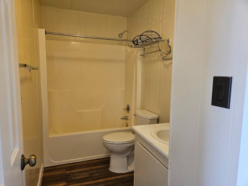 Building Photo - 32 3rd St