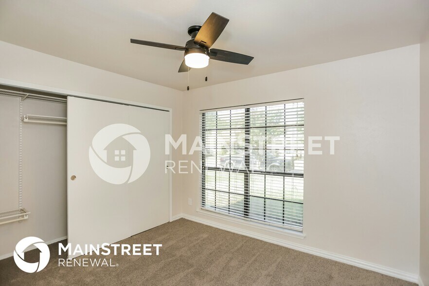 Building Photo - 5311 Pocassett Dr