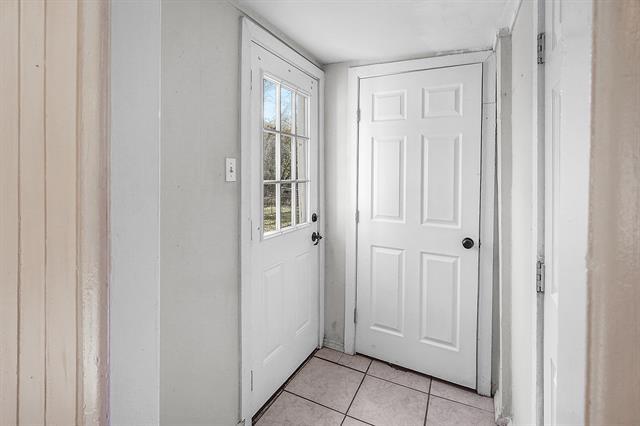 Building Photo - 208 3rd St