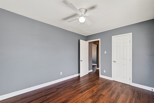 Building Photo - 3807 Love St