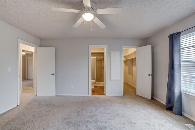 Building Photo - Charming Updated 3-Bedroom Home in South B...