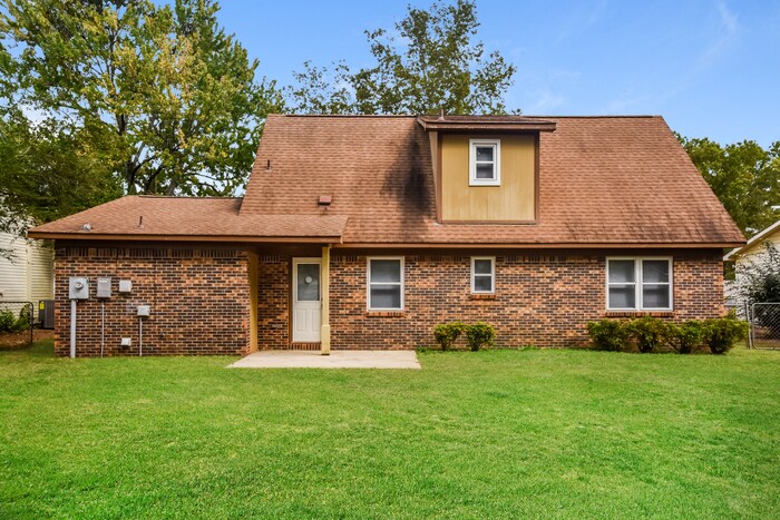 Building Photo - 14008 Armond Dr