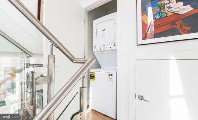 Building Photo - 1500 N Hancock St