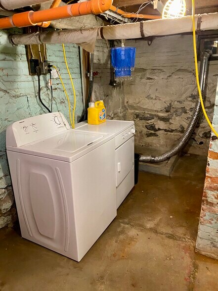 Laundry - 189 Central Ave