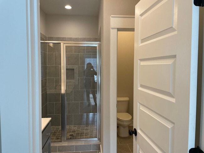 Building Photo - 1460 Valley Trace