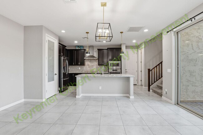 Building Photo - Charming 3-bed/3bath Gilbert Corner Lot Ho...