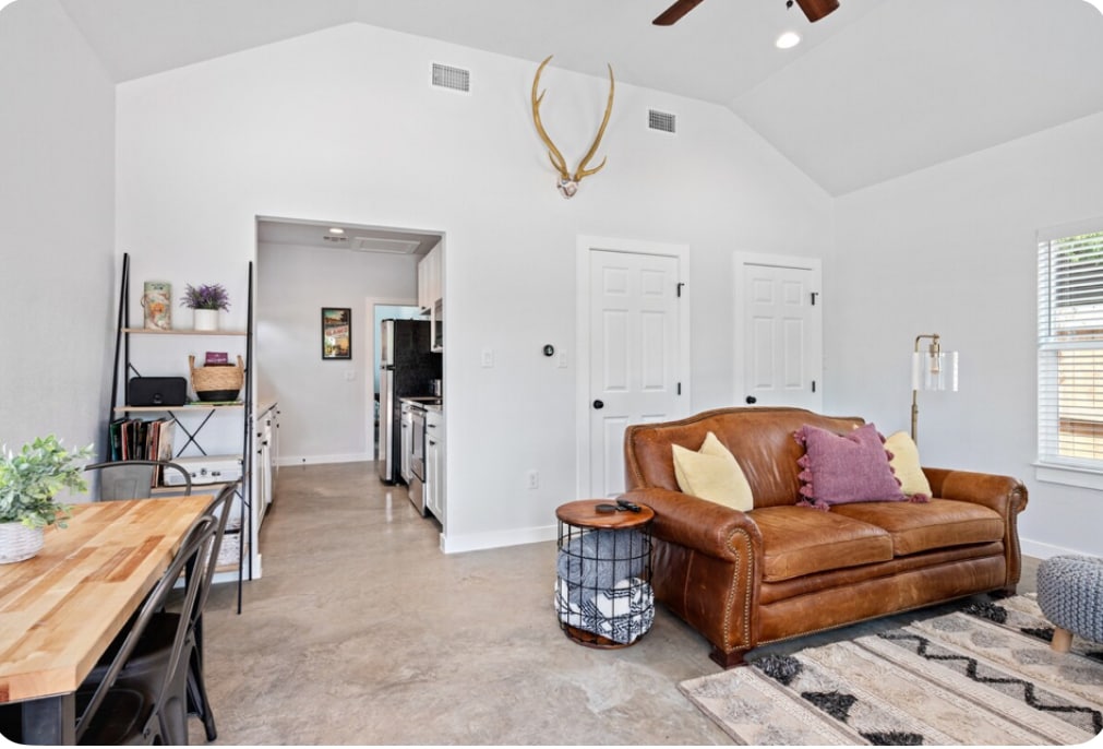 Building Photo - 1004 13th St