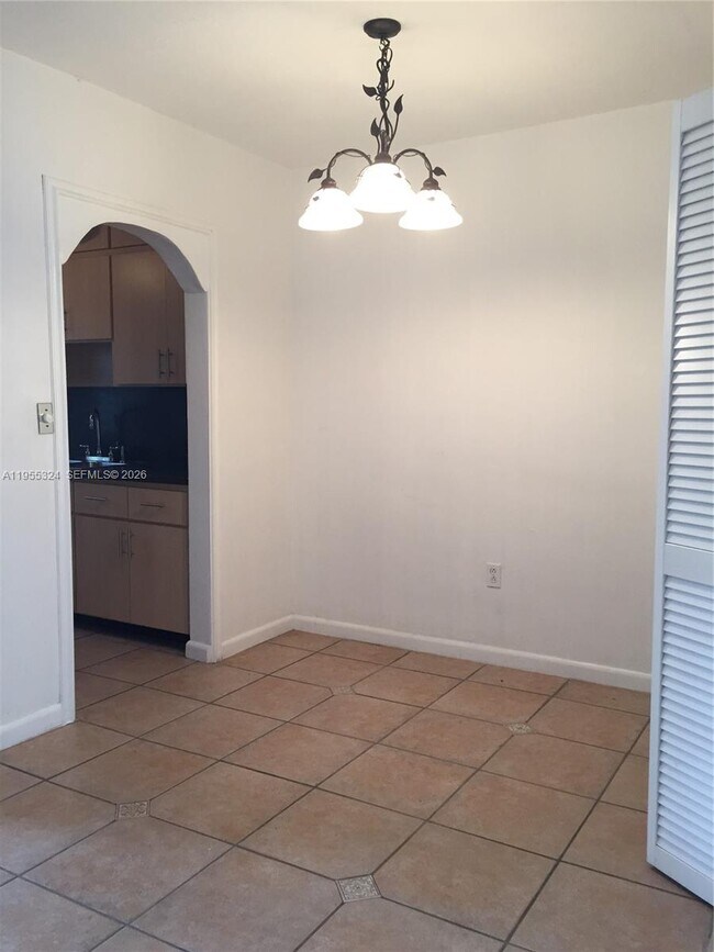 Building Photo - 1475 NE 125th Terrace