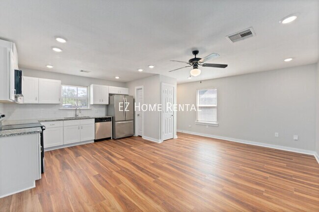 Building Photo - 8617 Clarington St