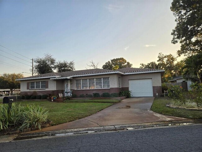 Primary Photo - 5800 21st Ave. S