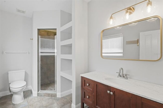 Building Photo - 1406 E Ridgewood St