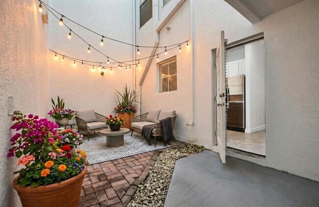 Building Photo - 4627 Legacy Park Dr