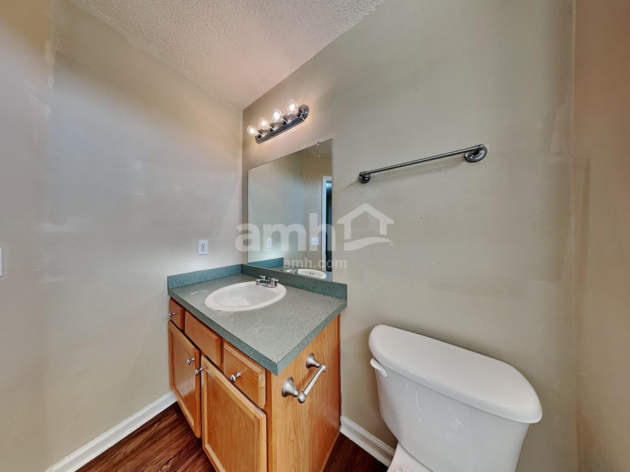 Building Photo - 112 Willow Lakes Ct