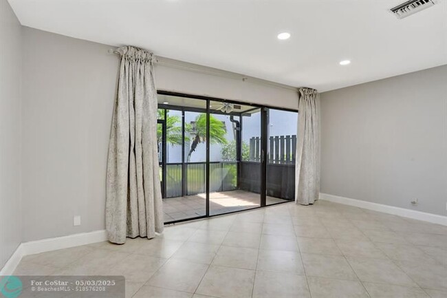 Building Photo - 3395 Carambola Cir