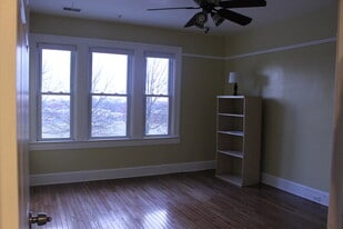 Building Photo - 1012 E 36th St