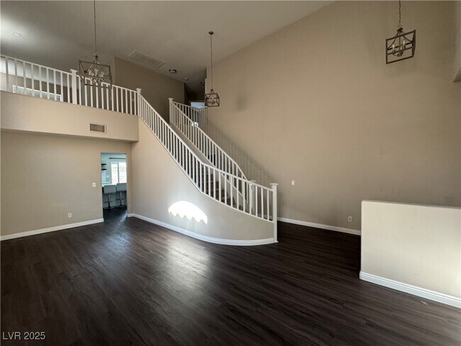 Building Photo - 2425 Island Paradise Ave