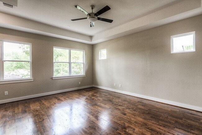 Building Photo - 3619 Alba Rd