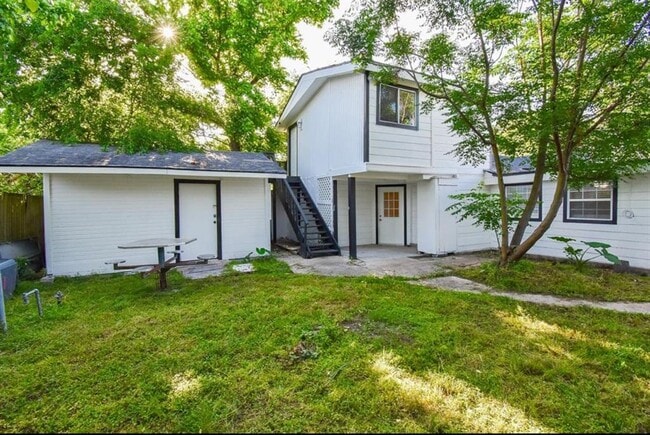 Building Photo - 6638 Granite St