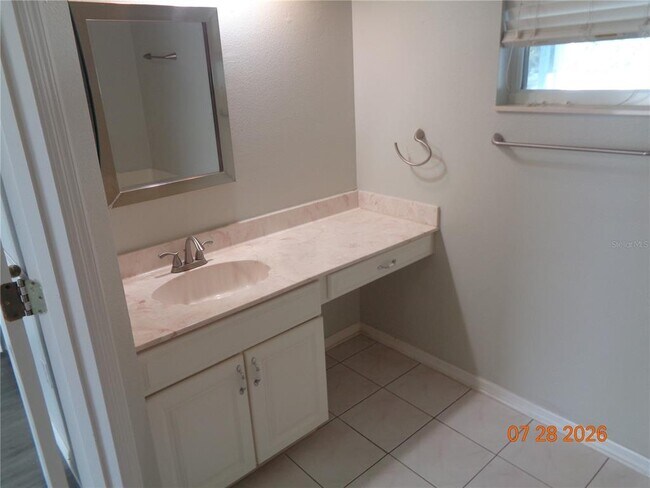 Building Photo - 2610 Groveland Ave
