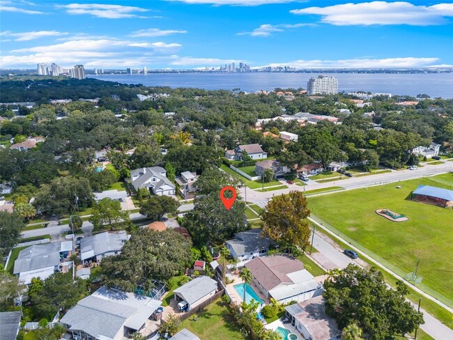 Building Photo - 5201 S Quincy St