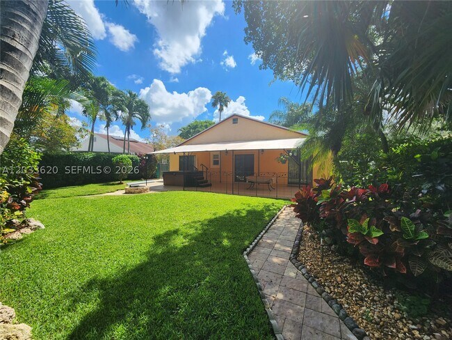 Building Photo - 1631 SW 129th Way