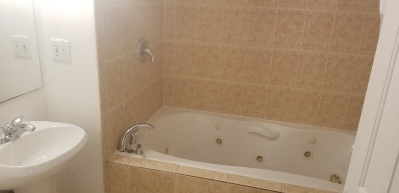 Building Photo - 4 Tristan Dr