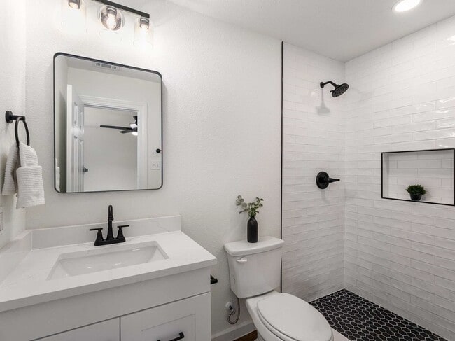 Building Photo - 1824 Arundel Dr