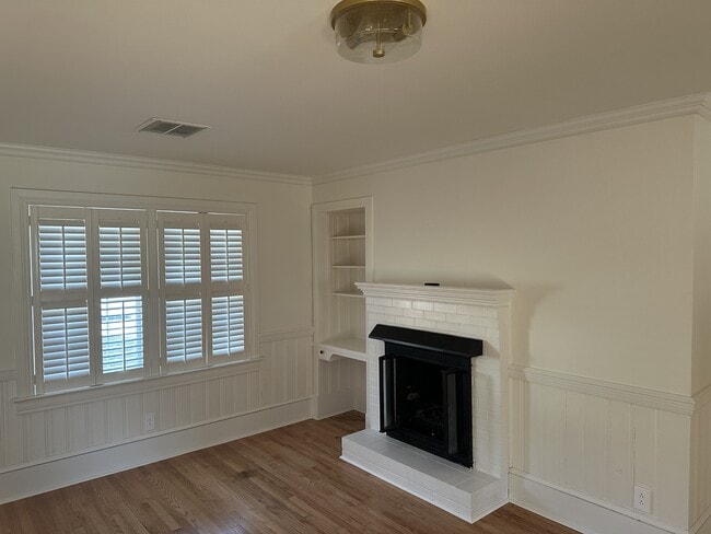 Building Photo - 1700 Sulgrave Rd