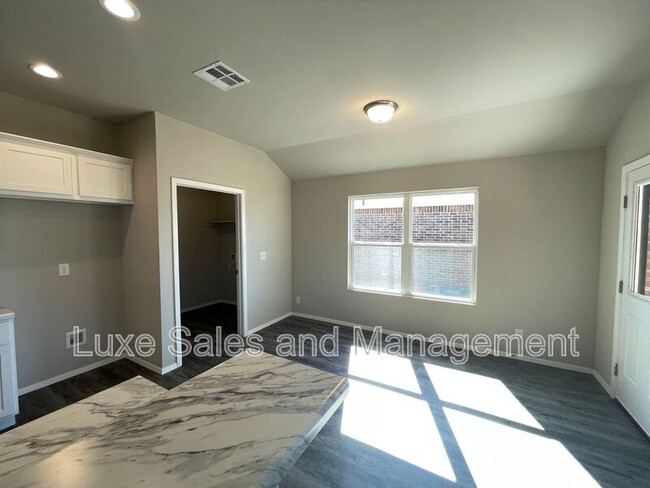 Building Photo - 16126 S 88th E Ave