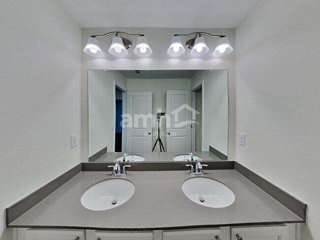 Building Photo - 3192 Bridge Haven Dr