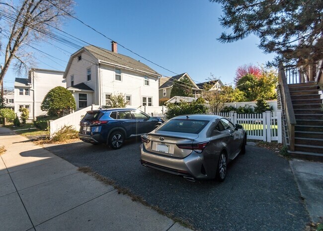 Building Photo - 199 Broadway